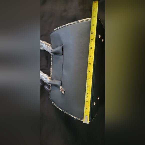 Black and leopard purse - Picture 8 of 9